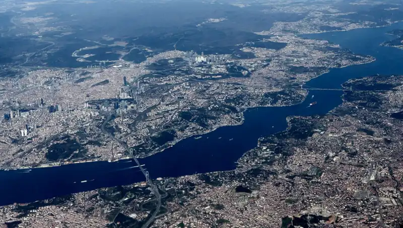 İstanbul Semalarında Heyecan Verici Bahar Hareketliliği: Pilotlar Çizgi Çiziyor!