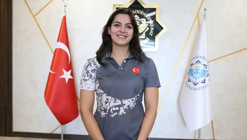 Altın Madalyanın Sahibi Esra, Dünya Şampiyonası İçin Hedef Büyüttü