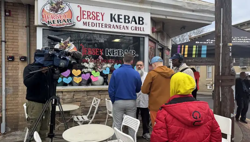 Türkiye’den Amerika’ya Giden Aile Yeşil Kart Beklerken Neden Gözaltına Alındı?