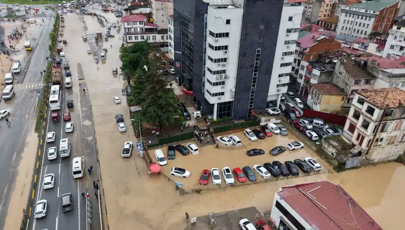 Trabzon'da Sel Felaketi: Çamurlar Arasında Kayıp Kişi İçin Umutlar Tükendi mi?