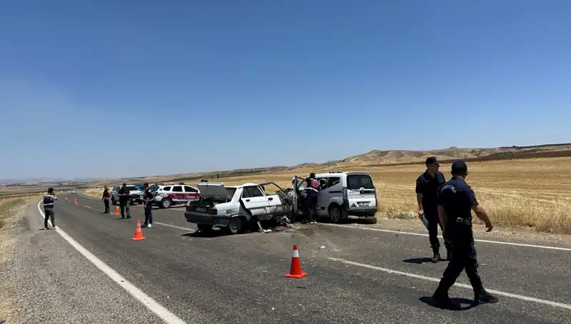 Adıyaman'da Trafik Kazası: Feci Kaza 4 Hayat Kurtaranı Aldı