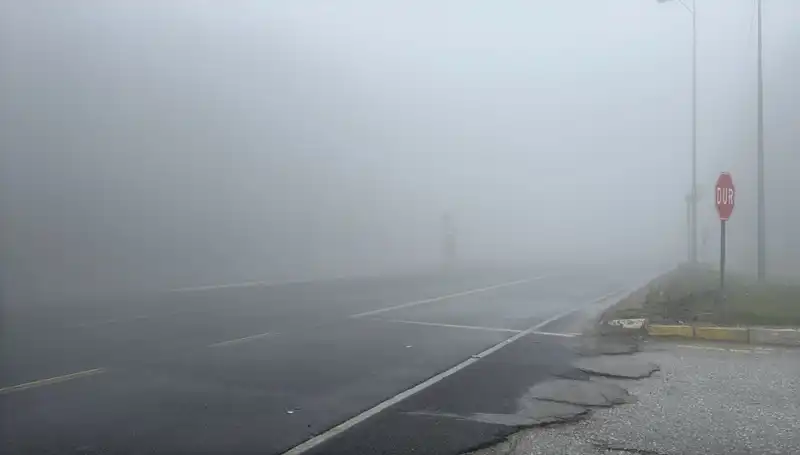 Bolu Dağı’nda Yoğun Sis, Görüş Mesafesini Tehlikeli Derecede Düşürdü