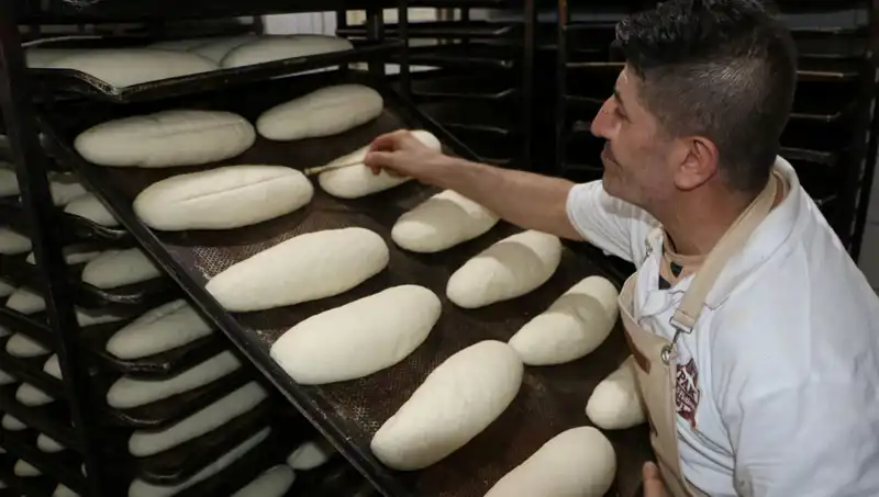 Zorlu Sıcaklıkta Çalışanlar: 250 Derecelik Fırınların Önünde Mesai