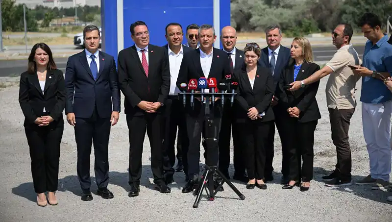 Özgür Özel TUSAŞ Ziyaretinde Heyecan Verici Gelişmelerine Dikkat Çekti