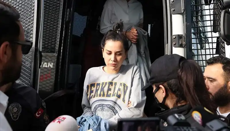 Dilan Polat'ın Instagram Hesabına Erişim Kapandı: Neden?