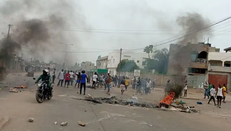 Togo'da Protestolar Yaşanıyor: Nehirlerden 7 Ceset Çıkınca Olaylar Gerginleşti