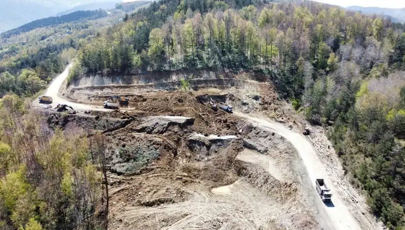 Kastamonu-Çatalzeytin Kara Yolunda Heyelan: Mola Tabelası mı, Tehlike mi?