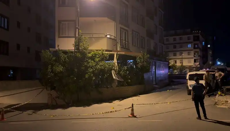 İstanbul'da Kafeye Düzenlenen Silahlı Saldırı: Olayın Ardındaki Gizem Ne?