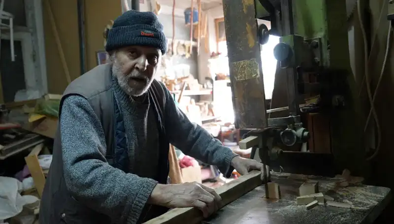 87 Yaşında El Emekleriyle Geleceği Şekillendiriyor: Unutulmaz Bir Hikaye