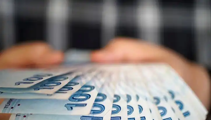 2025'in Emekli Promosyonu: Bankalar Hangi Avantajları Sunuyor?