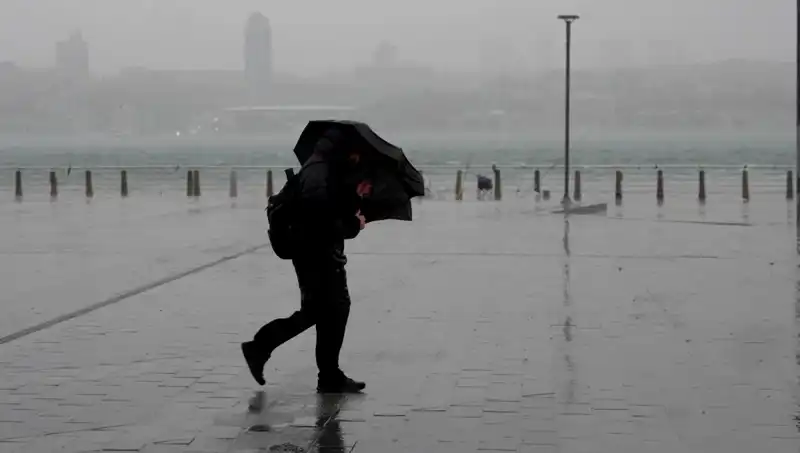 Marmara'da Hava Sıcaklığı Aniden Düşüş Gösterdi, Vatandaşlar Tedirgin