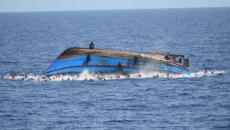 Filipinler'de Gemi Faciası: 4 Ölü, 7 Kayıp