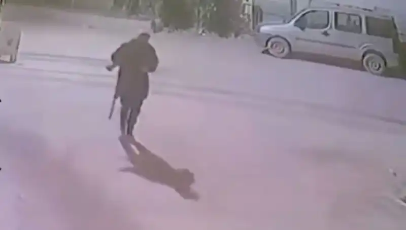 Mertcan Cinayetinde Gizemli Zanlı Av Tüfeğiyle Kameralara Yansıdı