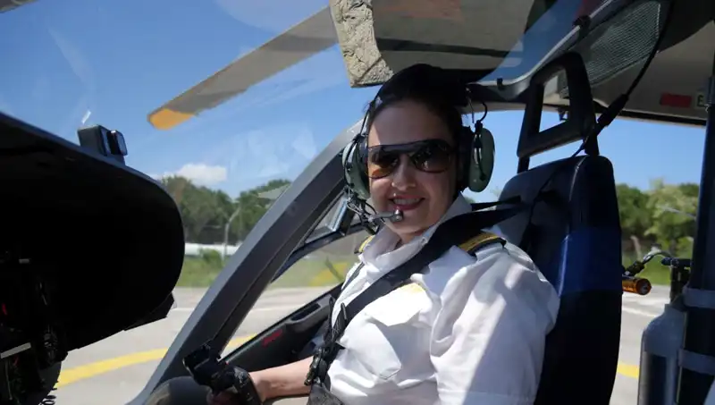 Türkiye’nin Tek Kadın Ambulans Helikopter Pilotunun İlginç Hikayesi