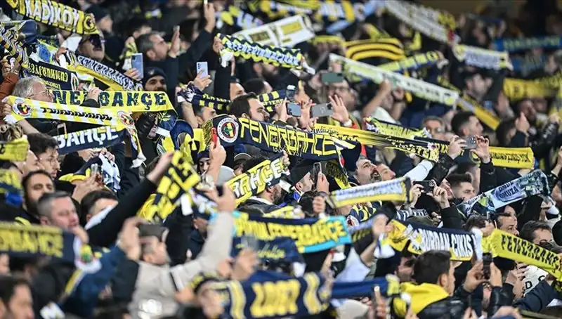 Fenerbahçe Kombine Fiyatları Belli Oldu: Taraftarları Neler Bekliyor?