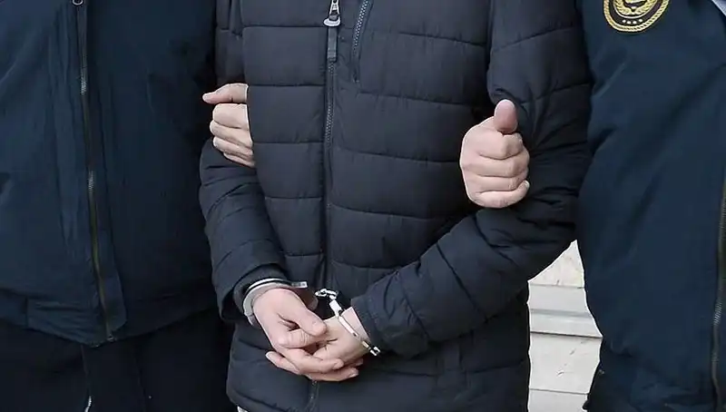 Samsun'da Firari Hükümlü, Hırsızlık ve Silahlı Tehditle Yakalandı
