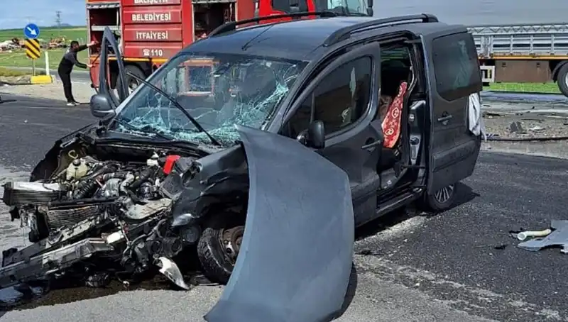 Ankara'da Feci Kaza: Üç Kişi Yaralandı, Detaylar Ortaya Çıktı