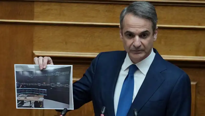 Yunanistan’da Yeni Dönem: Miçotakis Protestolar karşısında Çekiliyor mu?