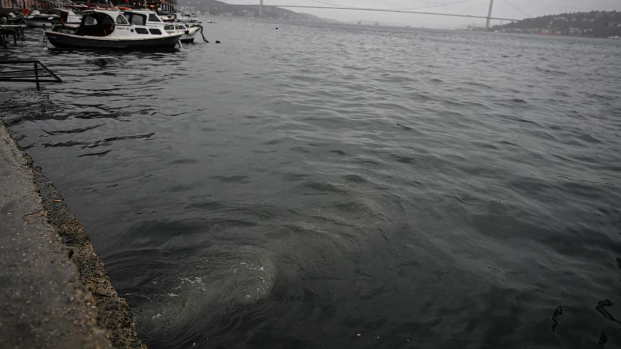 Üsküdar'da Onarılmayan Kanalizasyon Suyu Denize Aktı