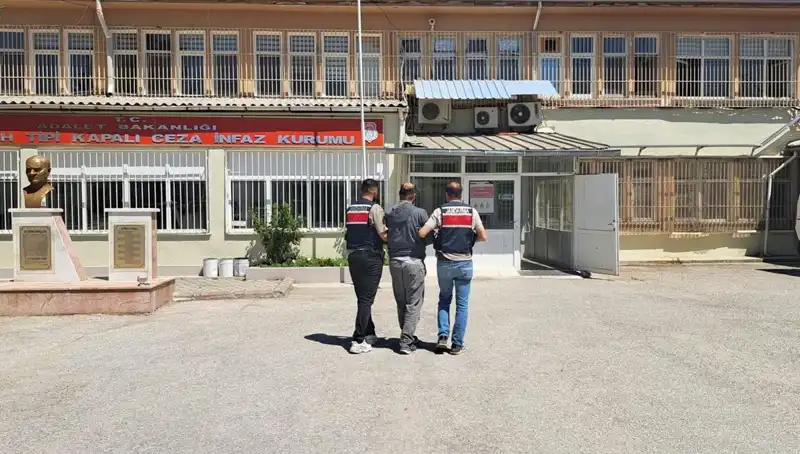Kırmızı Bültenle Aranan Şüpheli Eskişehir'de Gizli Bir Operasyonla Yakalandı
