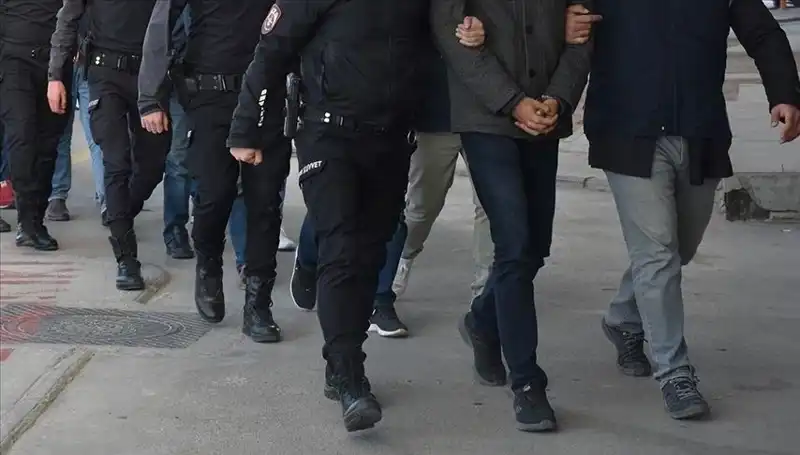 5 İlde FETÖ Operasyonu: 10 Gözaltı ile Terörle Mücadelede Sert Adımlar