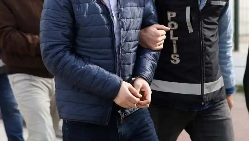 Hırsızlara Suçüstü: Güvenlik Kameraları ile 5 Şüpheli Tutuklandı