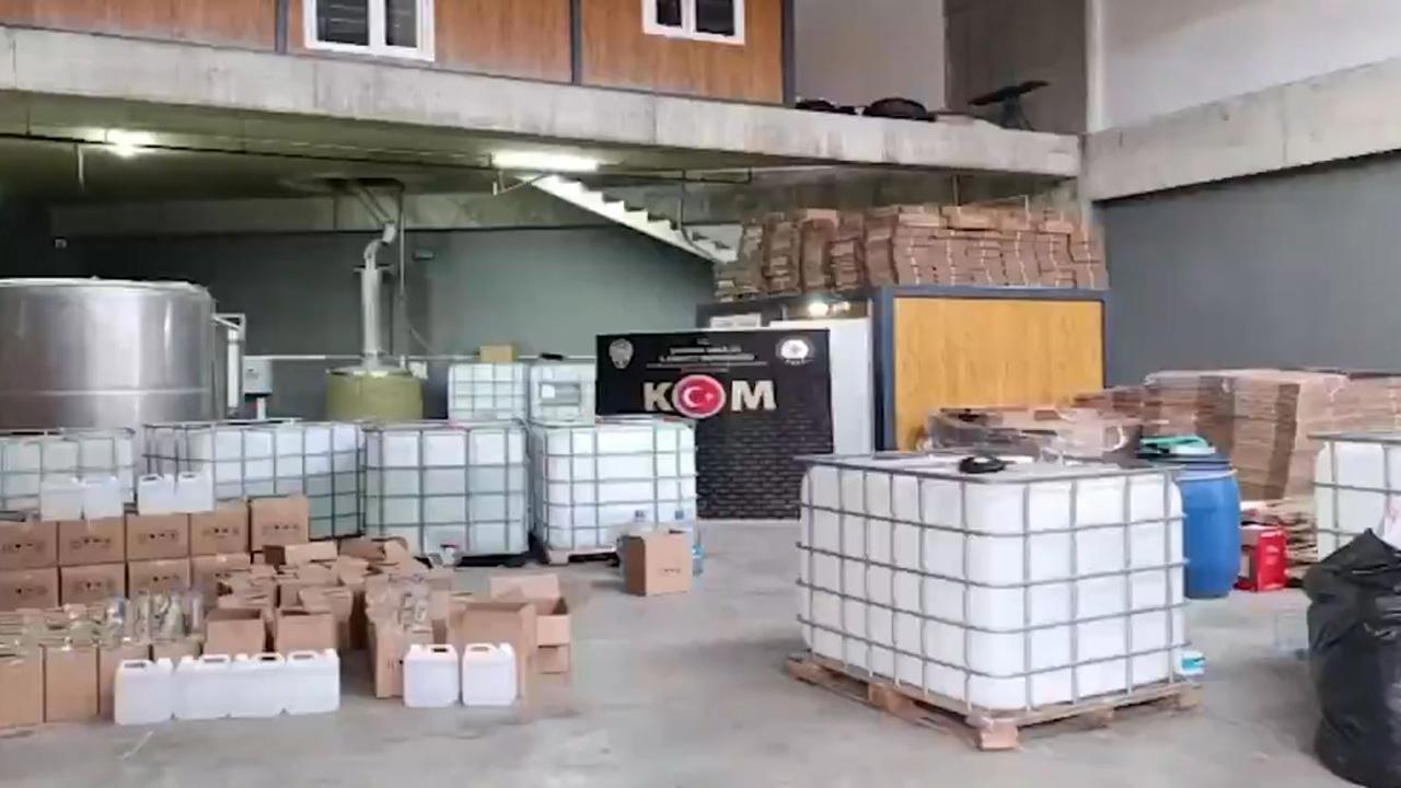 81 İlde Yapılan Çengel Operasyonlarında 137 Bin Litre Sahte Alkol Ele Geçirildi